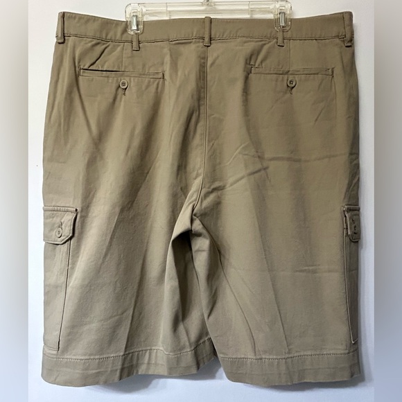 St. John’s Bay Men's Khaki 6 Pocket Cargo Shorts 42 Tall NWT - Picture 2 of 12